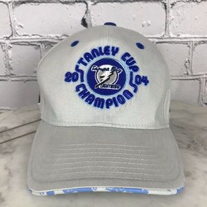 New Era NHL Tampa Bay Lightning Stanley Cup Champion 2004 Vintage Hockey Hat